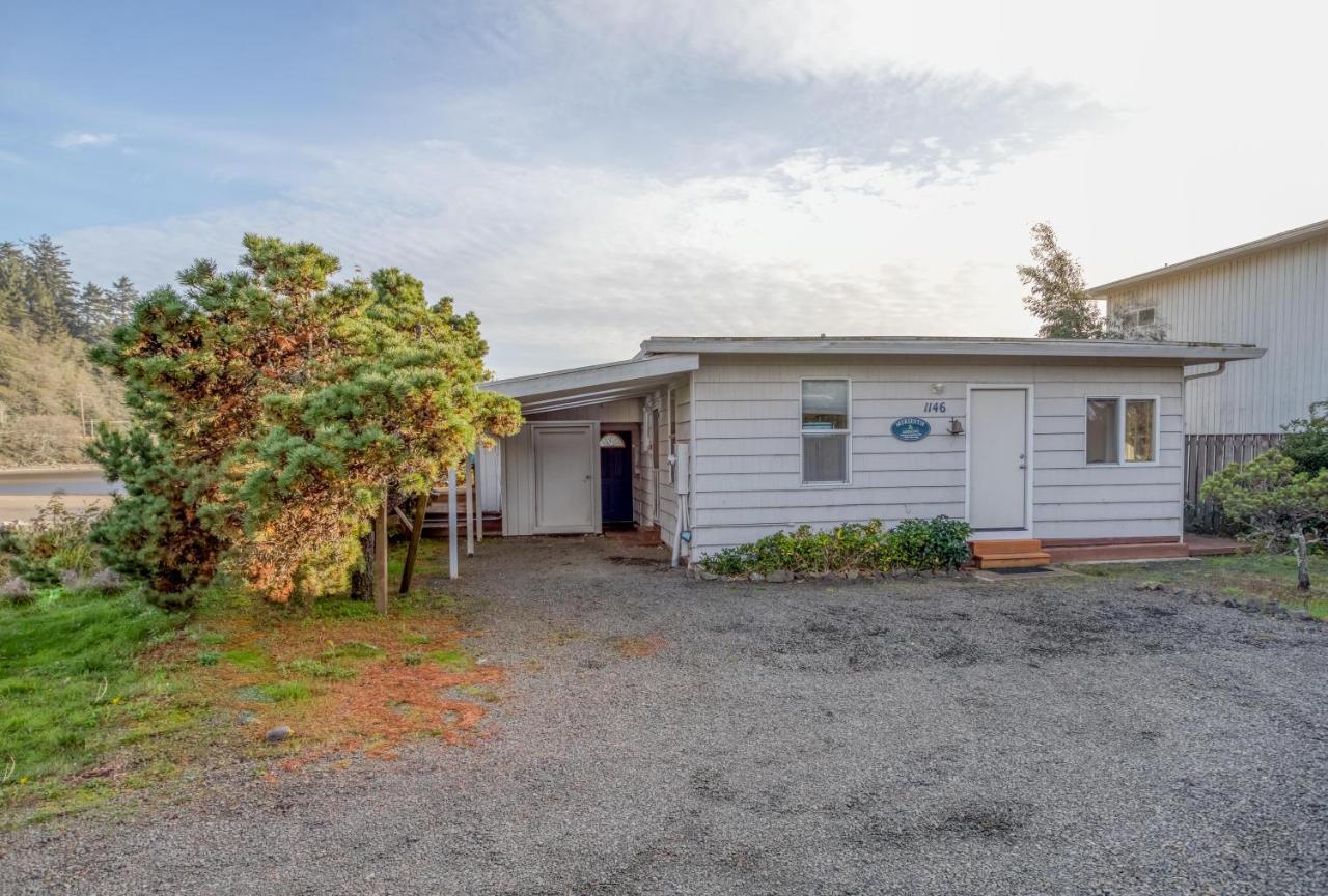 Bayfront Bungalow Villa Lincoln City Exterior photo