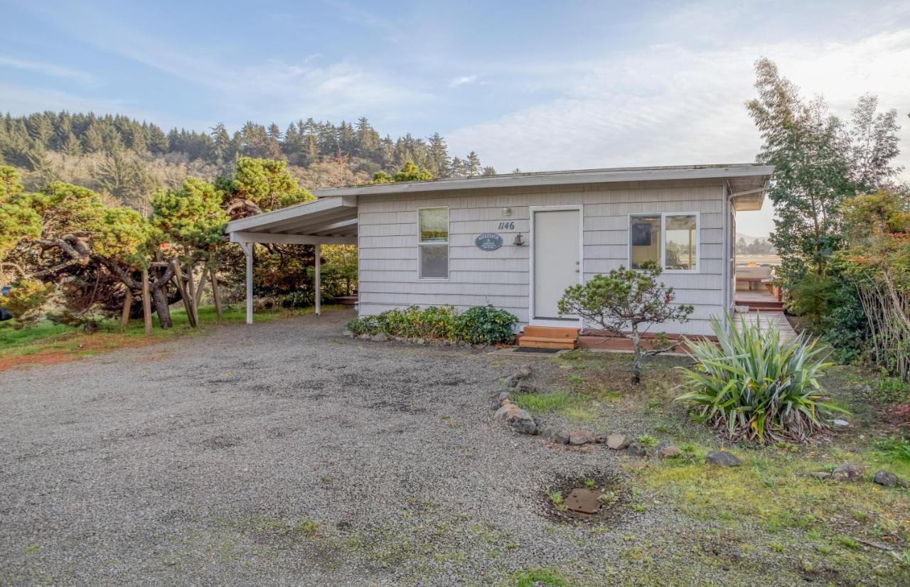 Bayfront Bungalow Villa Lincoln City Exterior photo